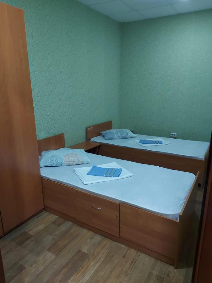 Alatau Mini-Hotel Pavlodar Bagian luar foto