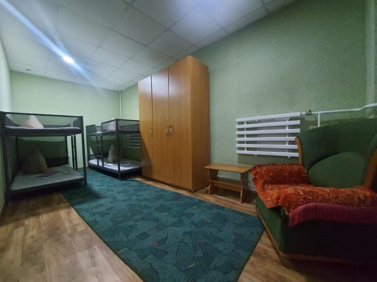 Alatau Mini-Hotel Pavlodar Bagian luar foto